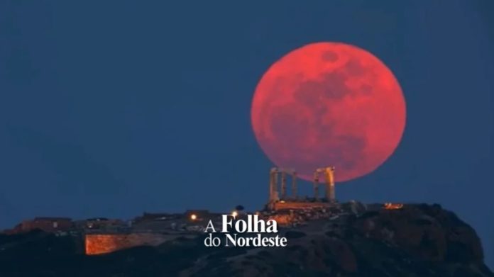 A Superlua Azul Um Espetaculo Celeste Capturado em Imagens