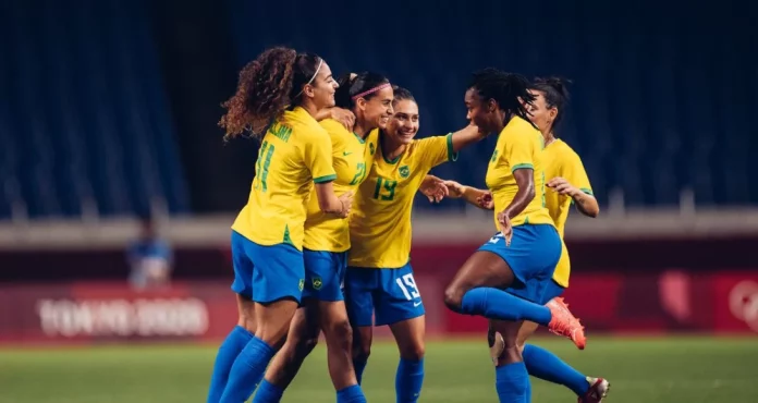 Transmissao de futebol feminino na TV aberta contribui para o crescimento da modalidade