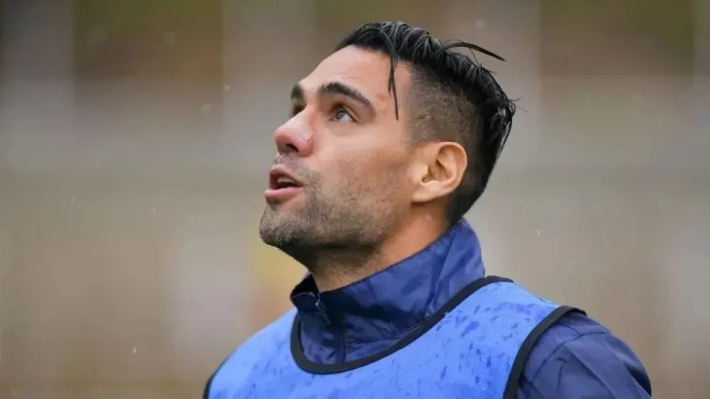 Clube sul-americano: contratação de Falcão