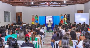 Primeira noite do Simpósio sobre Autismo reúne profissionais da educação em Banzaê